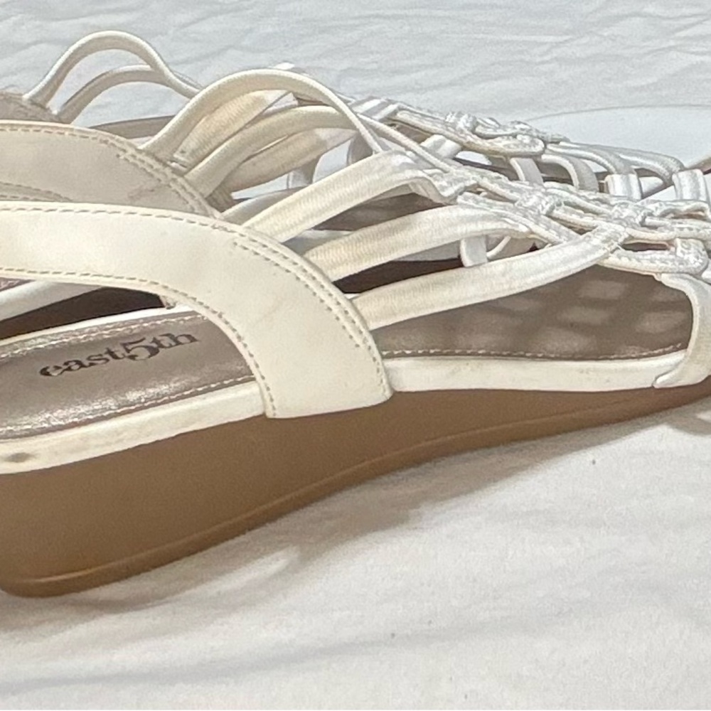 Elegant White Women's Sandals​ - Picture 4 of 5
